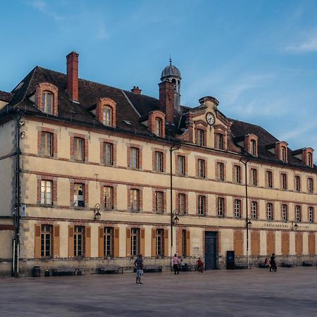 Le Clocher Du Chateau Fontainebleau Extérieur photo